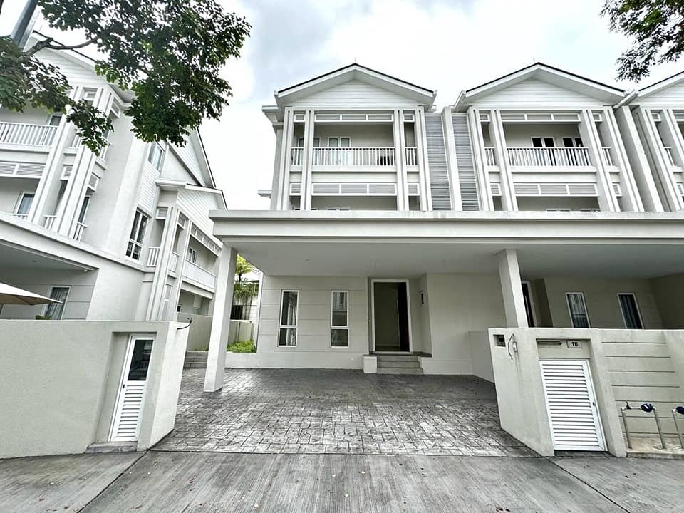 3-Storey Superlink End Lot House at Serene Mont Kiara, Mont Kiara