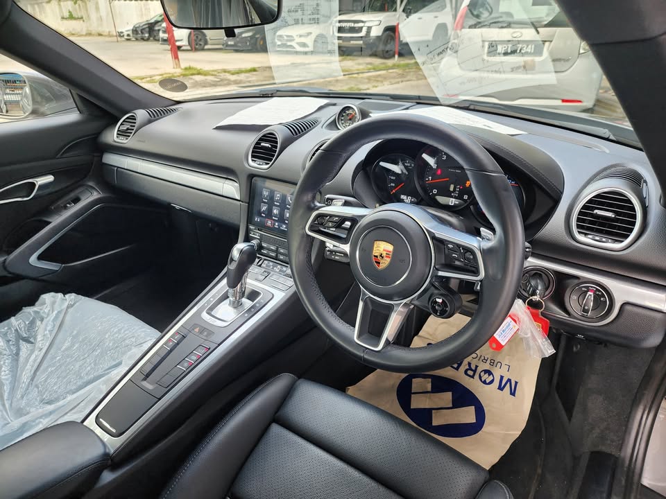 2019 Porsche 718 cayman 2.0l high spec matrix