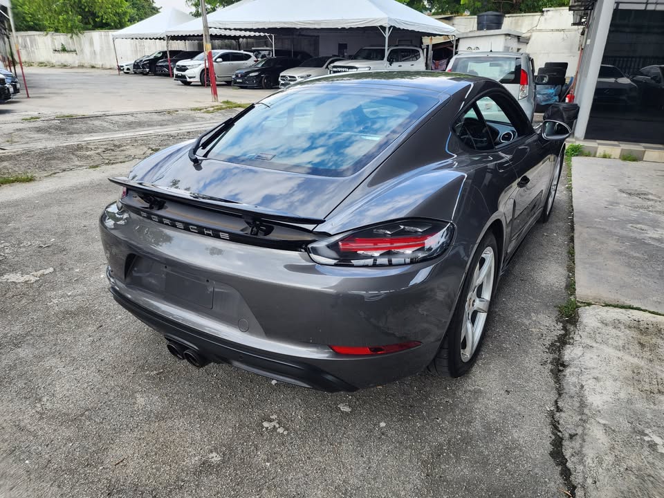 2019 Porsche 718 cayman 2.0l high spec matrix